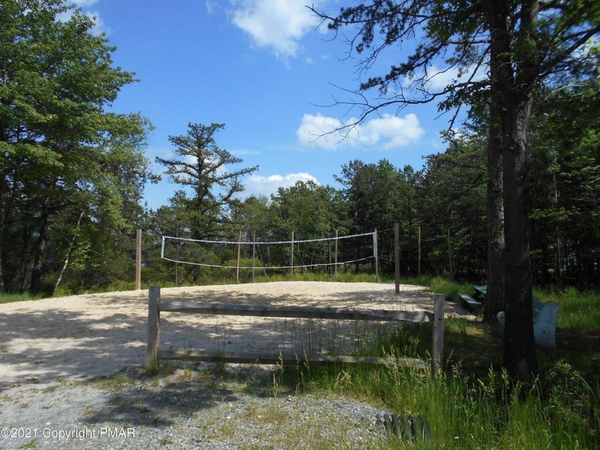 Private Volley Ball Courts Only 0.5 mile from the house