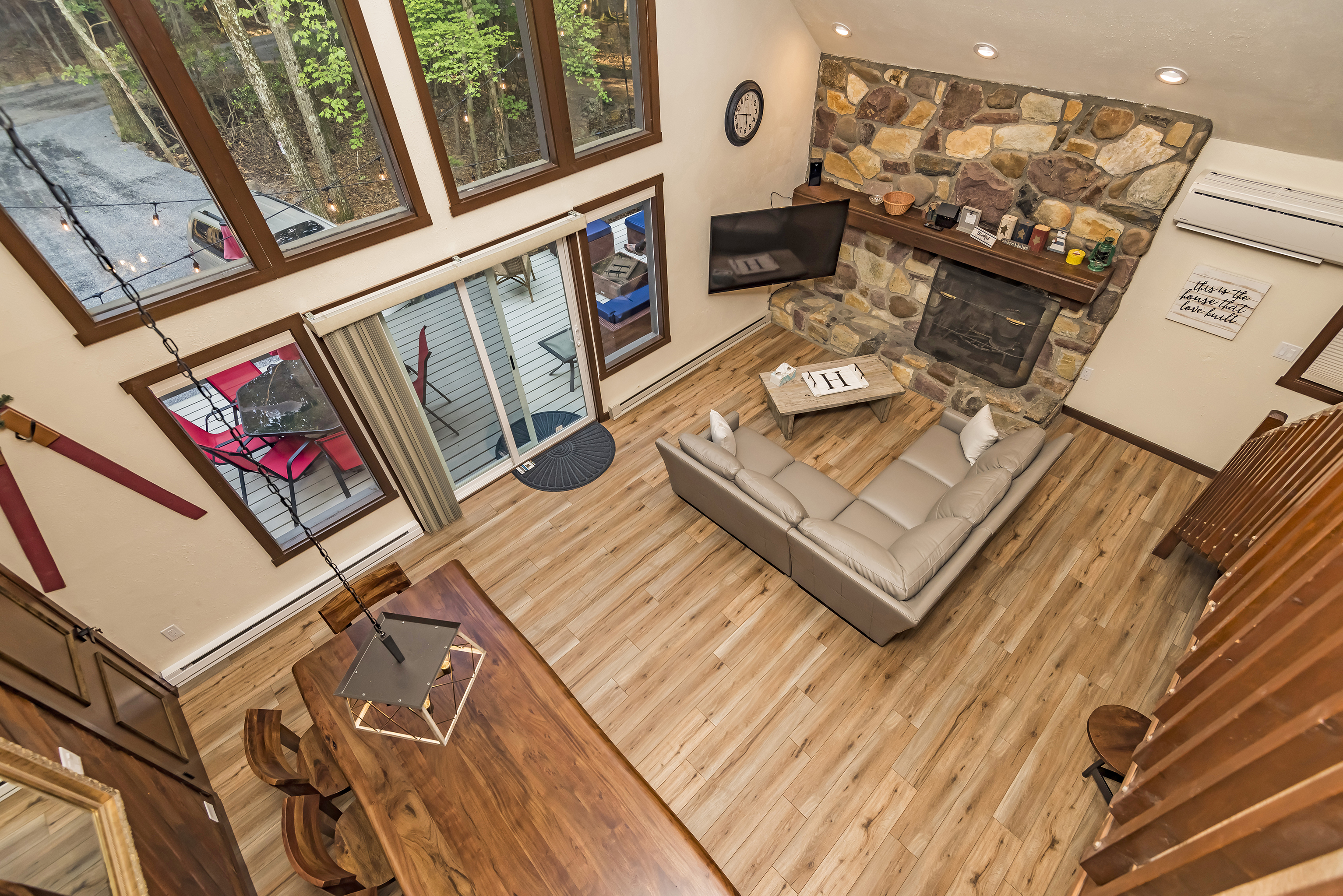 The Woodland Luxe Lodge - Image 3