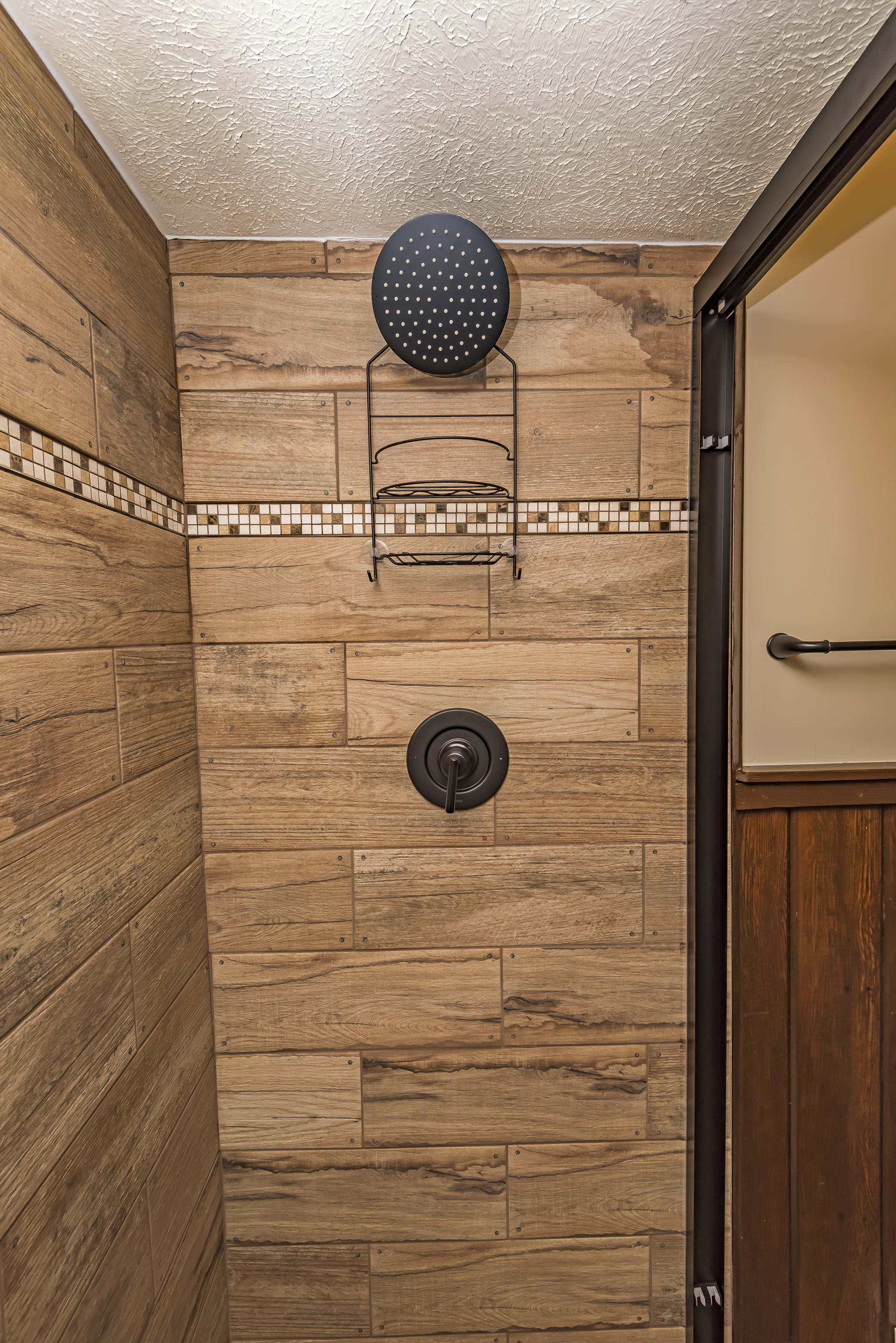The Woodland Luxe Lodge - Image 8